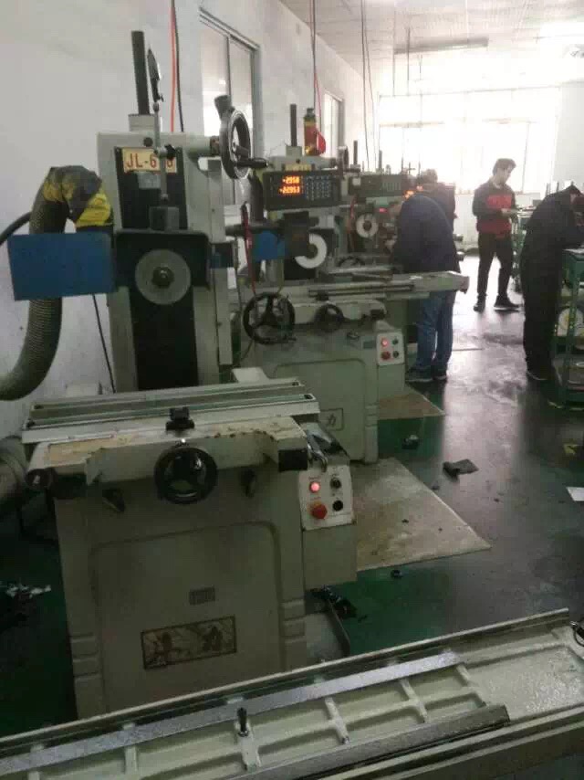 平面磨床手搖為什么搖起來很重